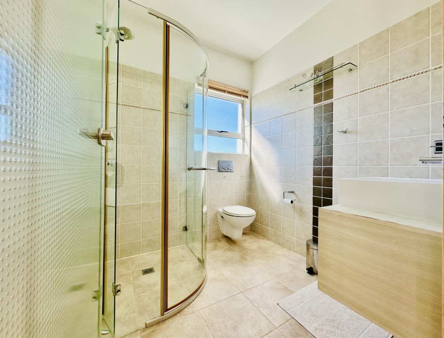 5 Bedroom Property for Sale in Vermont Western Cape